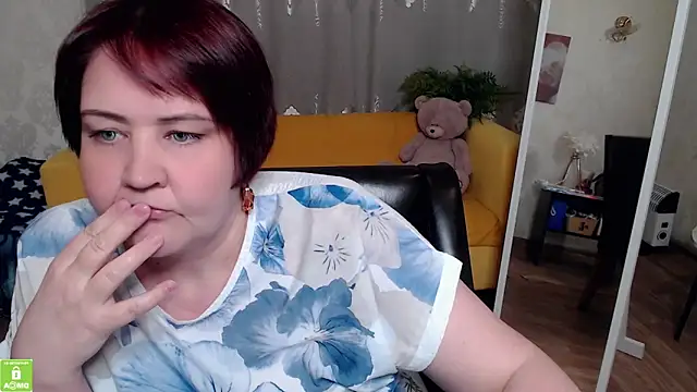 QUEEN02030 online show from June 2026 10:05:01 AM