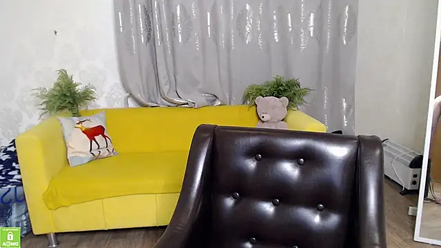 QUEEN02030 online show from May 2026 02:09:01 PM