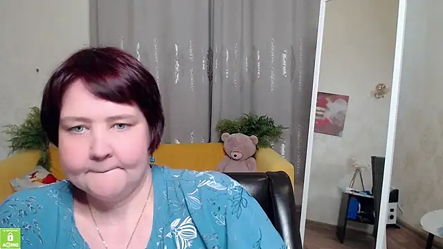 QUEEN02030 online show from May 2026 10:25:02 AM