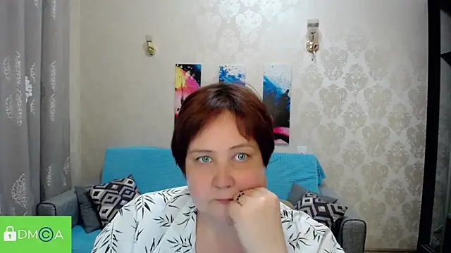 QUEEN02030 online show from April 2026 03:02:01 PM