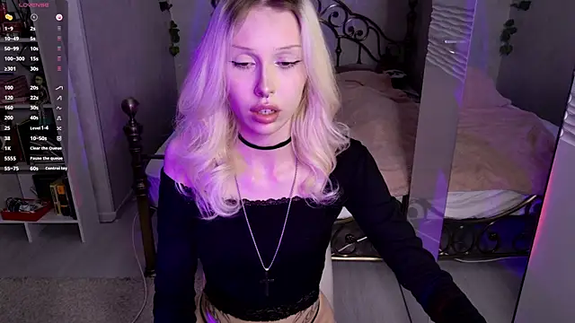 ghost girly online show from May 2026 08:06:03 PM