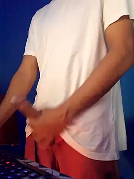 NovinhoTopBrasil online show from April 2026 07:27:01 PM