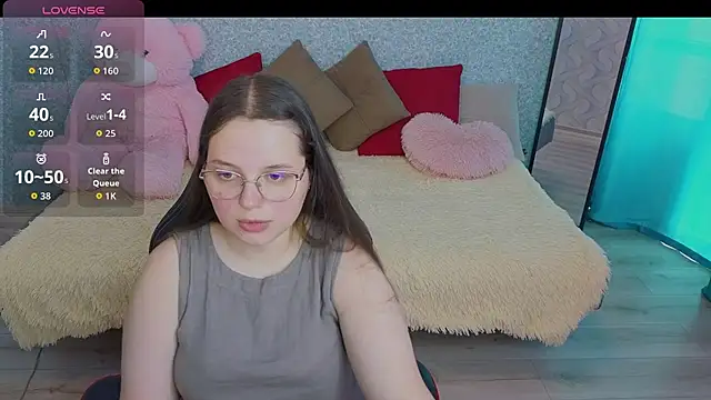 Snapshot of SofiDreamm chatting on June 2026 02:37:02 PM SofiDreamm online show from June 2026 02:37:02 PM