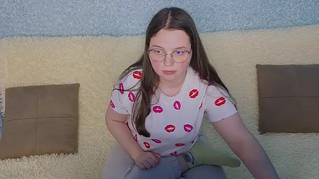 SofiDreamm online show from April 2026 02:19:01 PM