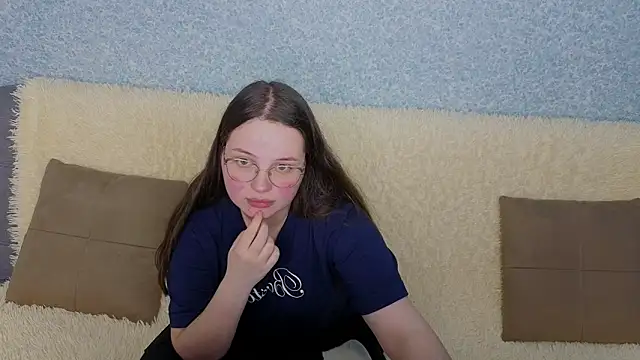 SofiDreamm online show from April 2026 08:22:02 PM