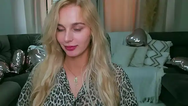 blonde  flirt online show from April 2026 05:09:01 AM