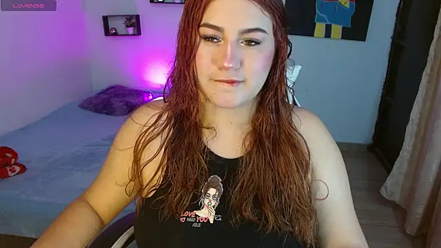 Snapshot of _Lucianaa_1 chatting on April 2026 04:46:02 AM Lucianaa 1 online show from April 2026 04:46:02 AM