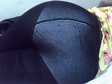 Snapshot of LUROBI chatting on April 2026 01:14:01 PM LUROBI online show from April 2026 01:14:01 PM