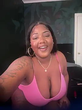 VERALONGG online show from April 2026 01:26:02 PM