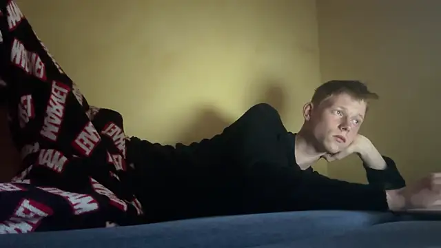 Snapshot of dreamy_devi1 chatting on April 2026 06:00:01 PM dreamy devi1 online show from April 2026 06:00:01 PM