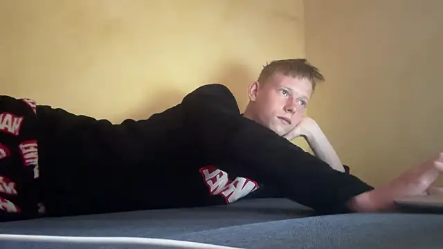 Snapshot of dreamy_devi1 chatting on April 2026 11:48:02 AM dreamy devi1 online show from April 2026 11:48:02 AM