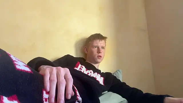 Snapshot of dreamy_devi1 chatting on April 2026 01:12:01 PM dreamy devi1 online show from April 2026 01:12:01 PM