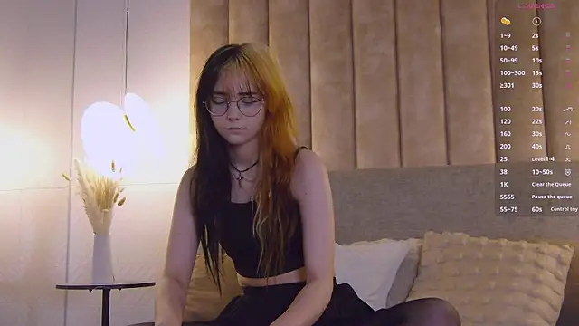 AmyRivers online show from July 2026 08:30:02 PM