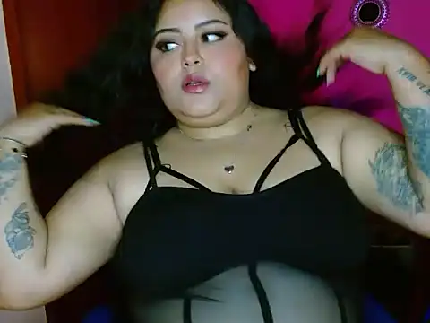 LunaAddittion online show from May 2026 03:11:02 PM
