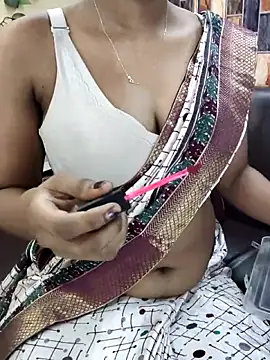 BlushingBunny  online show from April 2026 06:01:02 PM