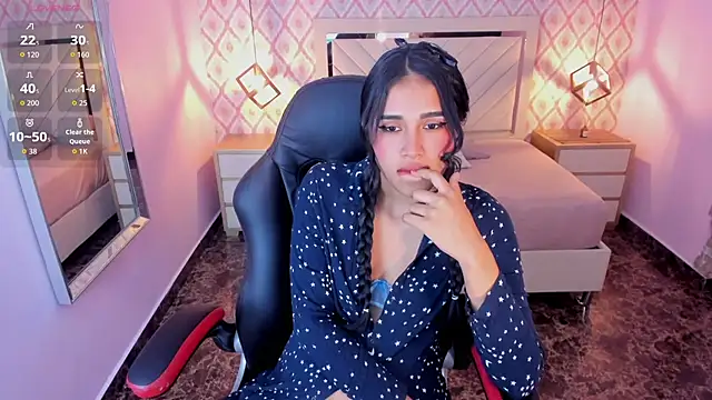 PALOMA ALVES online show from May 2026 10:39:02 PM
