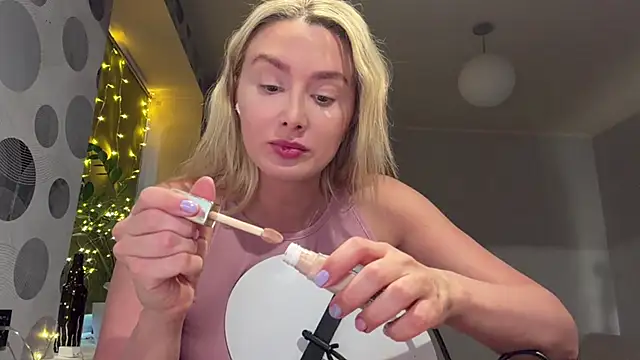 Annycute666 online show from April 2026 03:40:02 PM