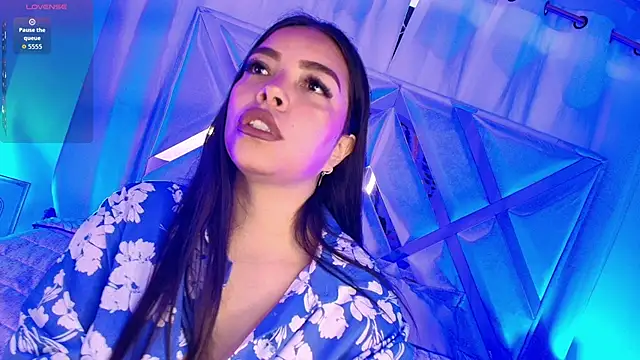 Snapshot of Ariana_castillo02 chatting on April 2026 01:04:02 PM Ariana castillo02 online show from April 2026 01:04:02 PM