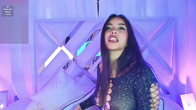 Snapshot of Ariana_castillo02 chatting on April 2026 01:01:02 PM Ariana castillo02 online show from April 2026 01:01:02 PM