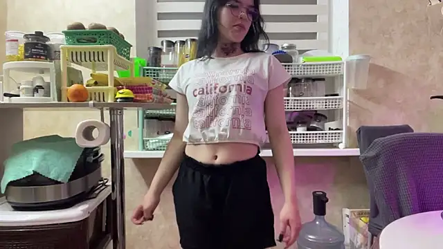 SlitheryTrudge online show from April 2026 06:21:02 PM