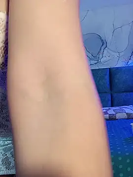 Snapshot of ZoeBlanc chatting on April 2026 11:55:02 AM ZoeBlanc online show from April 2026 11:55:02 AM