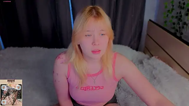 unburnedgirl online show from May 2026 01:38:02 PM