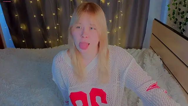 unburnedgirl online show from June 2026 02:11:02 PM