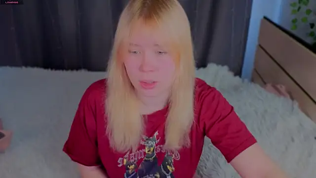 unburnedgirl online show from May 2026 07:07:01 AM