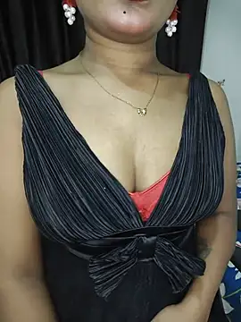 Piyu x online show from May 2026 07:03:02 PM