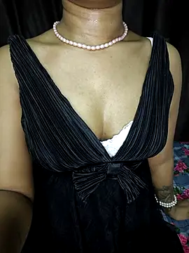 Piyu x online show from April 2026 07:07:02 PM