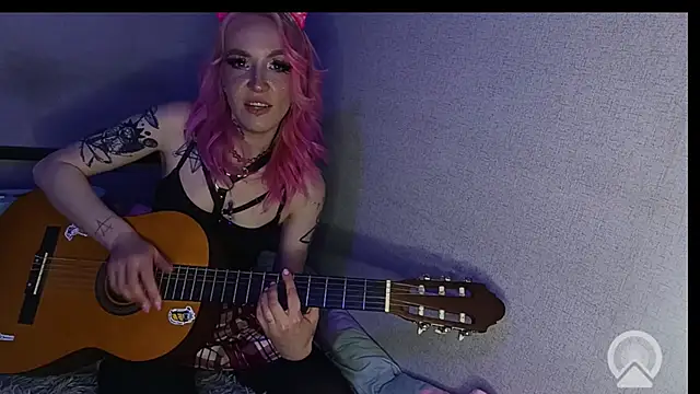 KoryFarmak online show from April 2026 01:39:02 PM