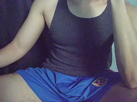 Snapshot of smallcockgrower chatting on April 2026 08:56:01 PM smallcockgrower online show from April 2026 08:56:01 PM