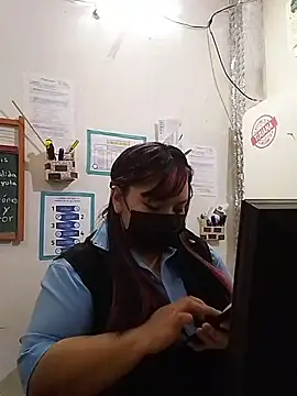 Snapshot of sweetadamisoffice chatting on April 2026 12:53:01 AM sweetadamisoffice online show from April 2026 12:53:01 AM