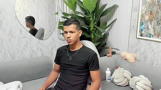 noahdark  online show from April 2026 02:35:01 AM