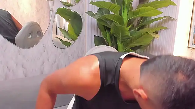 noahdark  online show from April 2026 01:35:02 AM