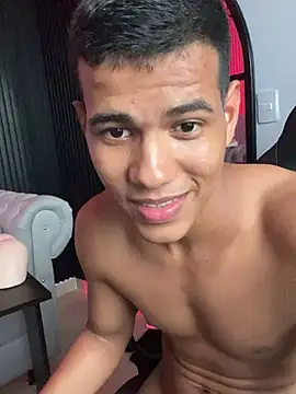 noahdark  online show from May 2026 02:28:01 PM