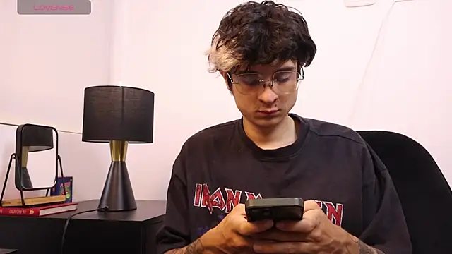 Tyler Blade online show from April 2026 11:36:02 PM