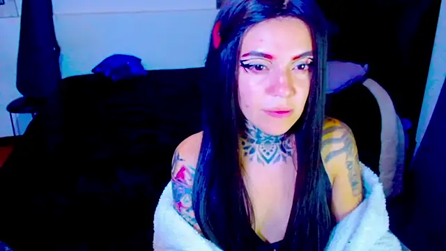 LannieGonzales online show from May 2026 04:01:02 AM