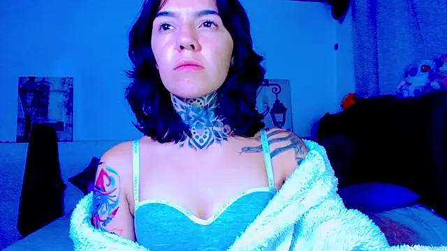 LannieGonzales online show from May 2026 02:24:02 PM