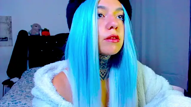 LannieGonzales online show from May 2026 12:37:02 PM