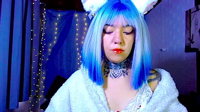 LannieGonzales online show from May 2026 12:42:01 PM