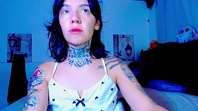 LannieGonzales online show from May 2026 02:12:01 PM