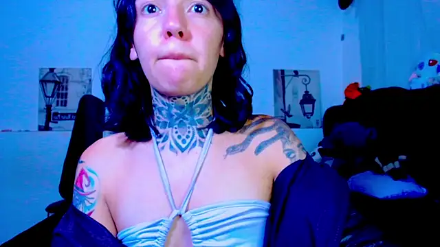 LannieGonzales online show from May 2026 09:45:01 PM