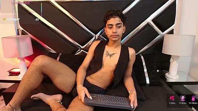 MiikeOthon online show from April 2026 04:27:02 AM