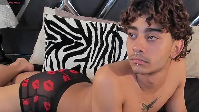 MiikeOthon online show from July 2026 08:52:02 PM
