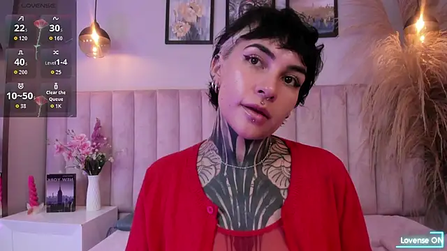 Snapshot of Luana_fiore chatting on April 2026 12:17:01 PM Luana fiore online show from April 2026 12:17:01 PM