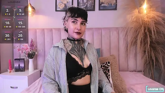 Snapshot of Luana_fiore chatting on April 2026 12:23:01 PM Luana fiore online show from April 2026 12:23:01 PM