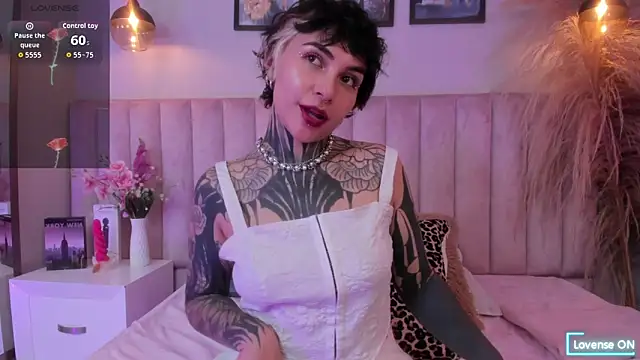 Snapshot of Luana_fiore chatting on April 2026 12:40:02 PM Luana fiore online show from April 2026 12:40:02 PM