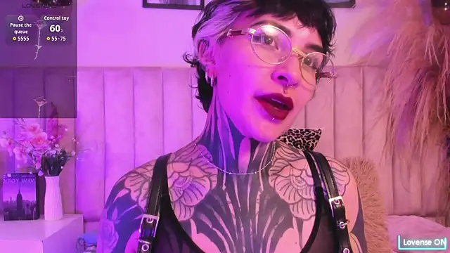 Snapshot of Luana_fiore chatting on April 2026 12:19:02 PM Luana fiore online show from April 2026 12:19:02 PM