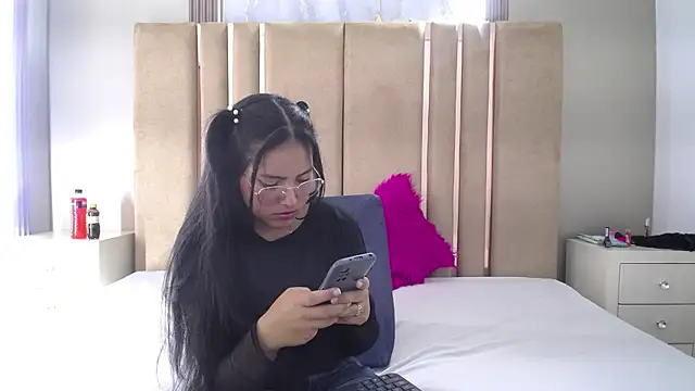 Snapshot of roxxyblack01 chatting on May 2026 11:37:02 PM roxxyblack01 online show from May 2026 11:37:02 PM
